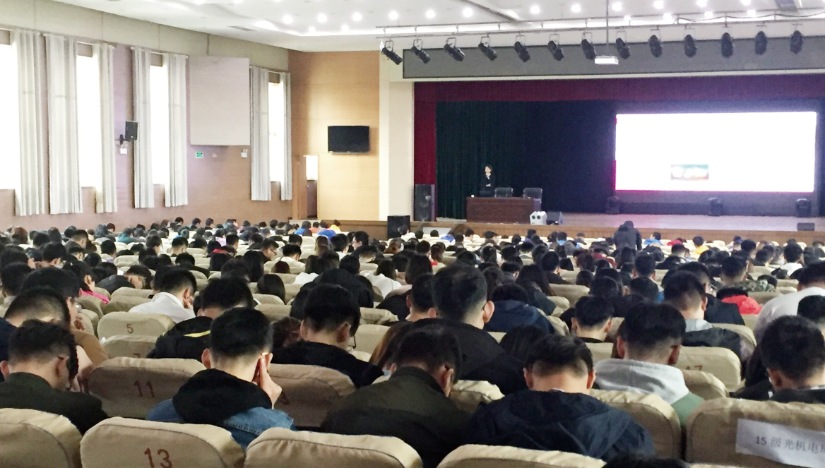 万通乐橙游戏官网控股集团在东营职业学院举办招聘会